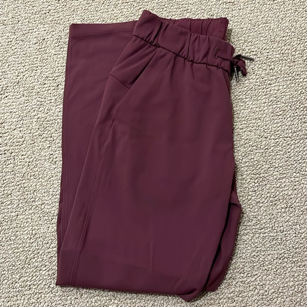 Lululemon on the fly 7/8 ankle pant